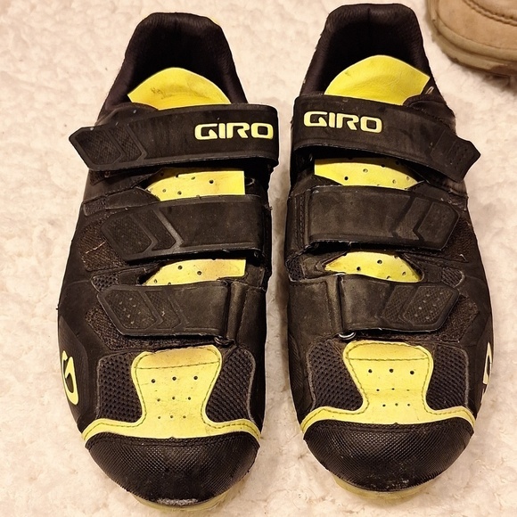 Mens Giro leather hook and loop bike shoes size 10.25